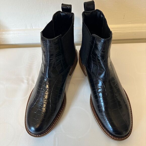 Clark’s Black Crocodile Pattern leather Ankle  Boots size 6 1/5 and 7 1/5 new - Picture 8 of 11